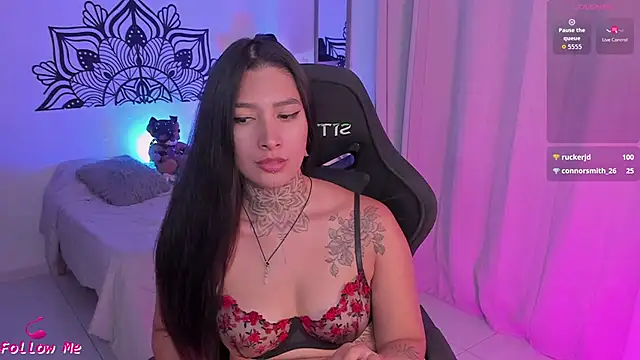 LouaneBourVip's Live XXX Chat