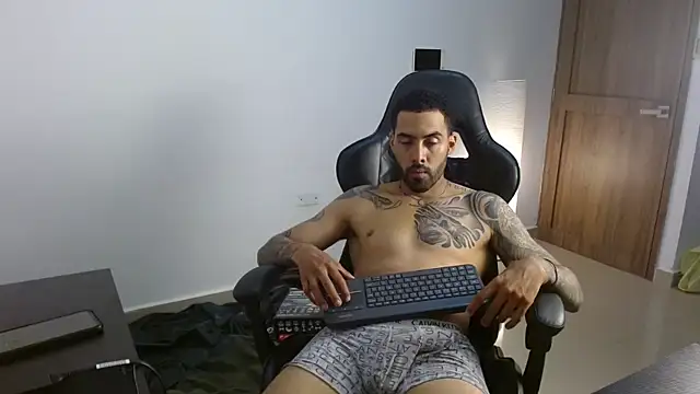 Онлайн чат XXX Hendry_