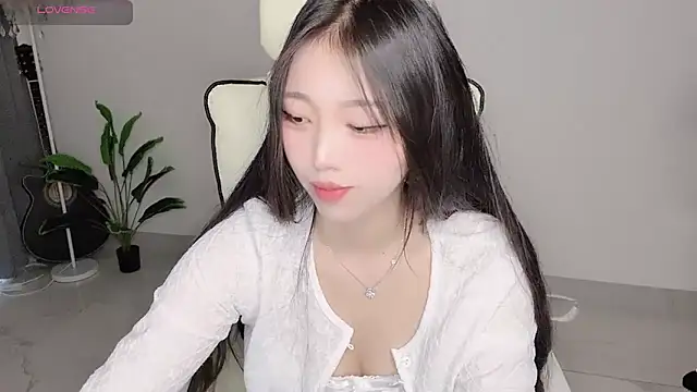 Yukiy8877's Live XXX Chat