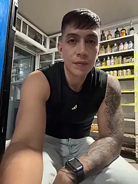 OliverWest04 现场XXX聊天