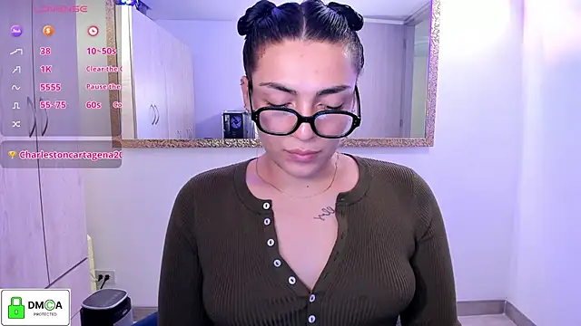 EricaVanderhill Chat XXX in diretta