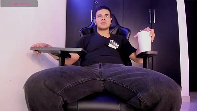 Liam_Mateo 在線直播表演