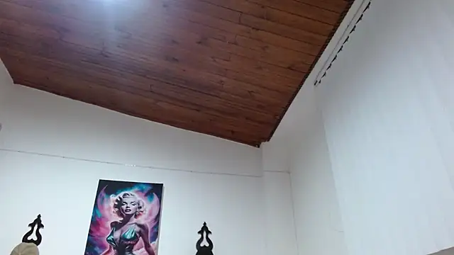 Crystal_Star_ Chat XXX in diretta