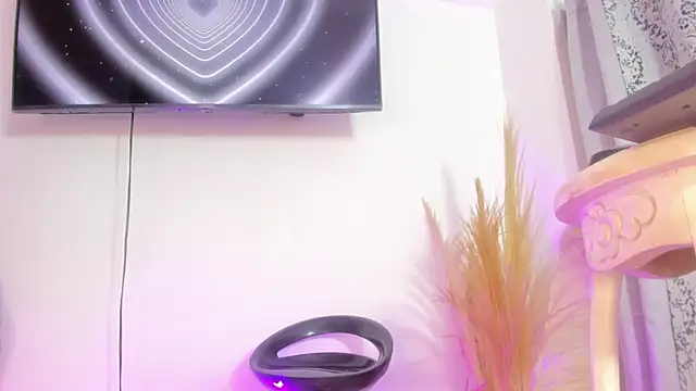 Angelasantini0's Live XXX Chat