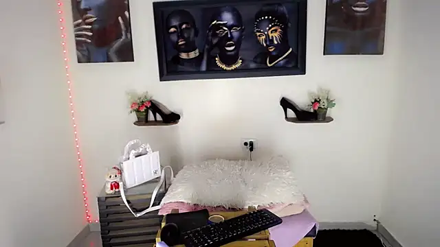 Pokazy przed kamerką – NathalialLooes