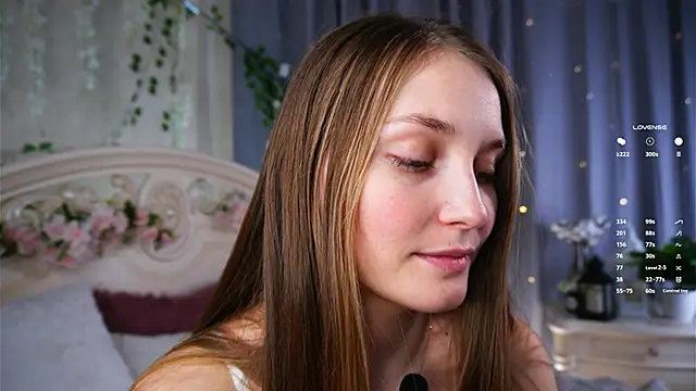 MonaEldon Adlı Modelin Canlı XXX Sohbeti