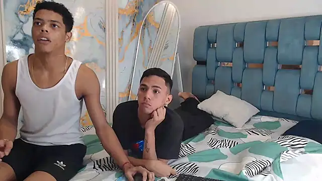 PRETTY_FEM Live XXX-Chat