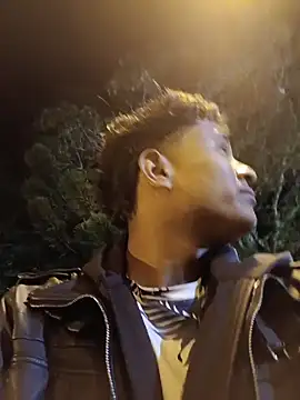 XXX chat uživo modela TwoMuchFun11