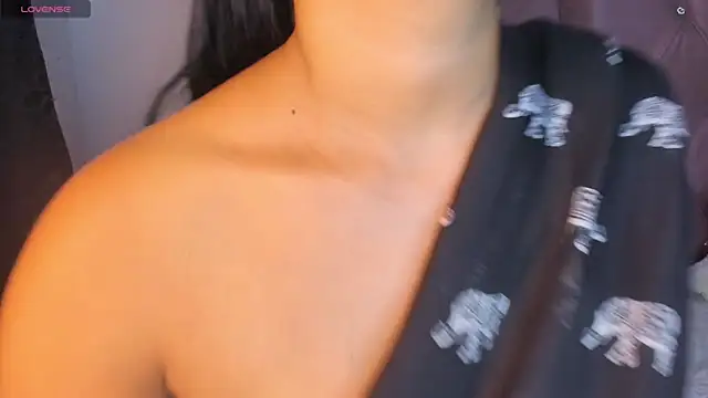 โชว์เว็บแคมของ shara_queen1