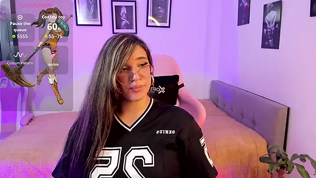 عرض كام Valen_with_pussy