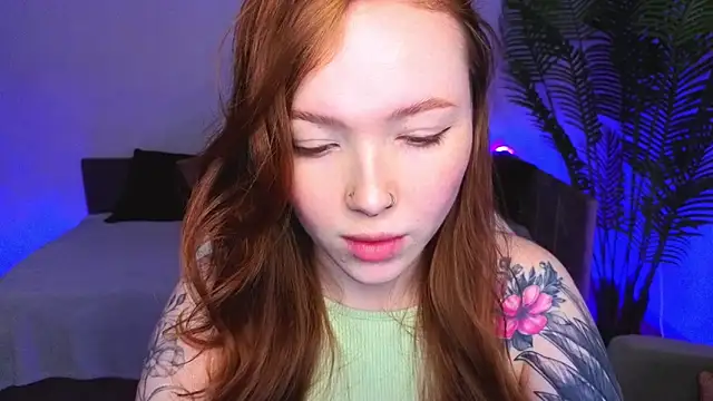 XXX chat uživo modela Maya_Light