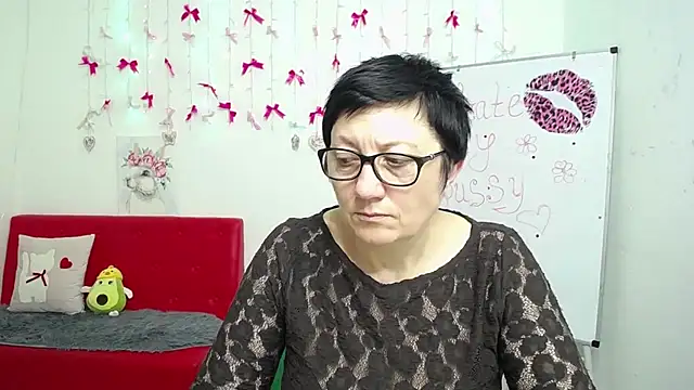 دردشة EmilyL0ve الجنسية المباشرة