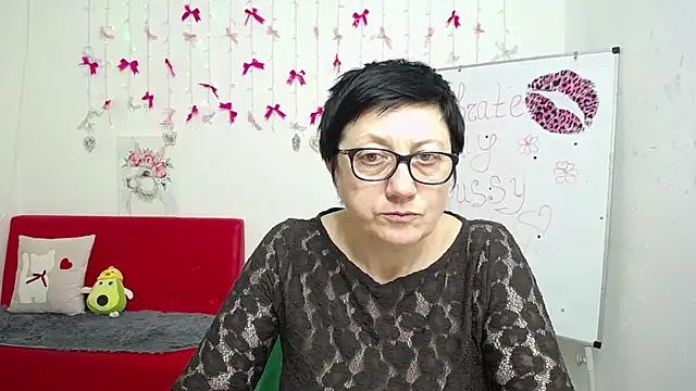 EmilyL0veのライブXXXチャット