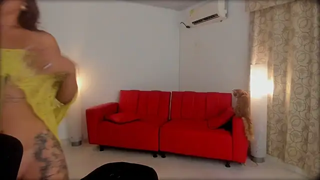 Chat XXX en directo de Luci_Amore