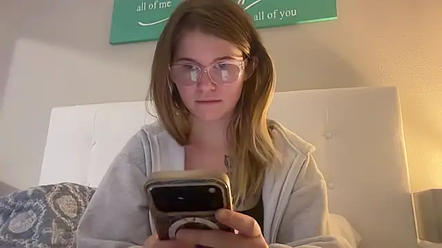 Pokazy przed kamerką – Riley_ray69