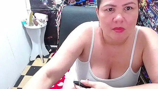 tila_nastyy Adlı Modelin Canlı XXX Sohbeti