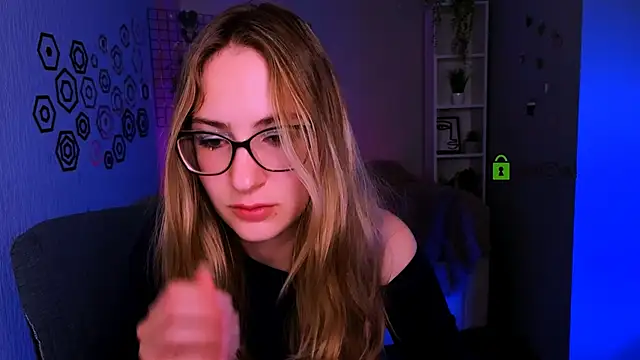 so_hot_rosalie Show in webcam