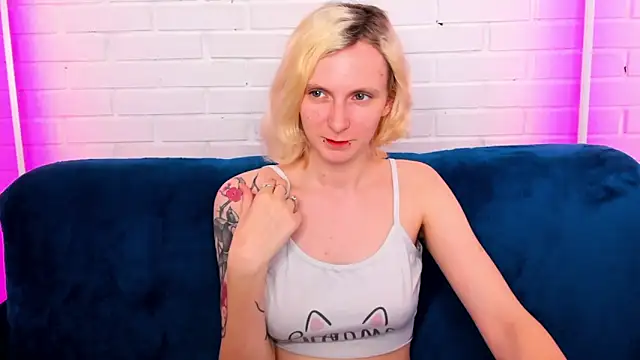 LikiLips' Live XXX Chat