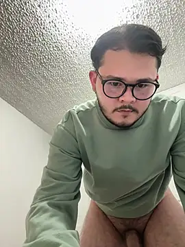 SubBoy_bear live XXX chat