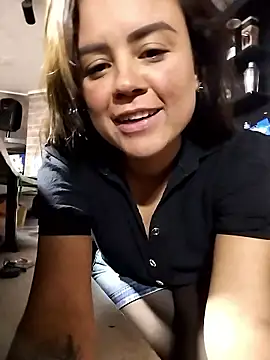 karlagiraldo198's Live XXX Chat