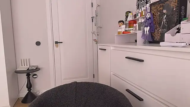 دردشة Anna_Six الجنسية المباشرة