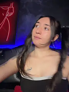 Sophie_LS Chat XXX in diretta