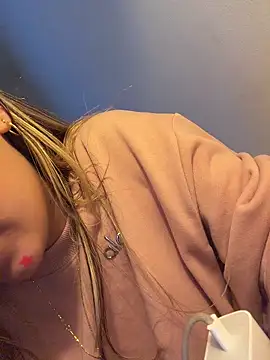 saliha_pinky_'s Webcam Show