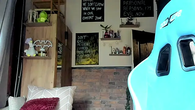 karo123421: онлайн-секс-чат