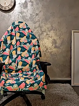 Show modela AvaSquirtMilf na web-kameri