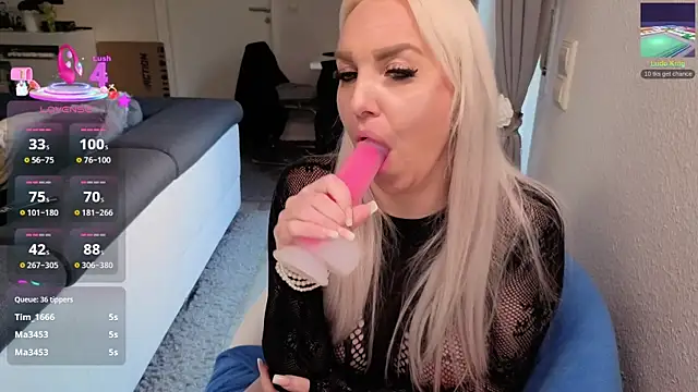 MIA-XXX élő XXX-chatje