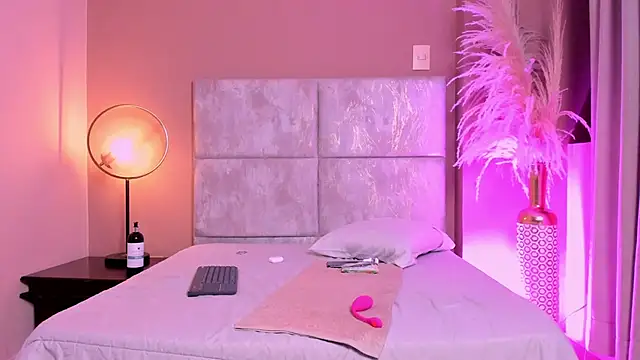 KatrionaNyx Adlı Modelin Canlı XXX Sohbeti