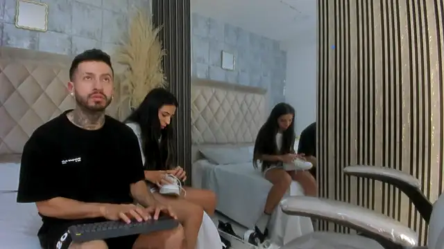 StevenAndLaura live XXX chat