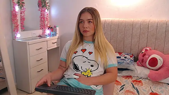 _Tiffany1's Live XXX Chat