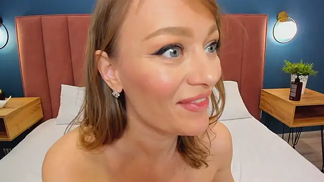 EvelynPoole's Webcam Show