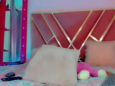 Pokazy przed kamerką – Dollcute_