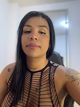 tinalove7 élő XXX-chatje