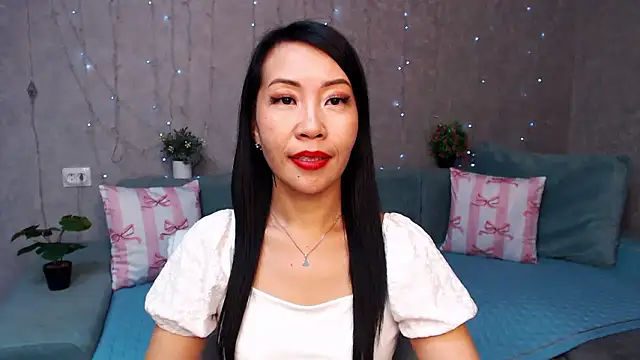 LiaPak's Webcam Show