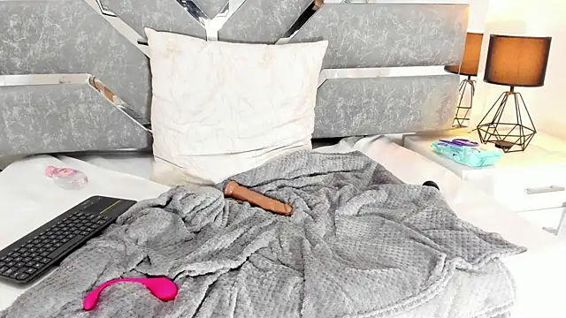 Slut_Milf_ Live XXX Chat