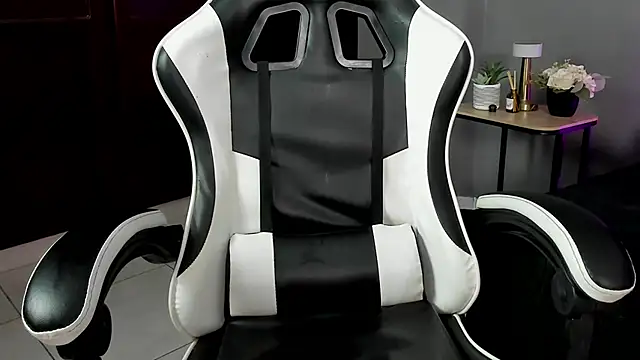 eren_jeager élő XXX-chatje