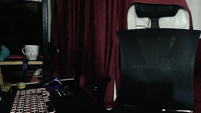 XXX chat uživo modela Marck-Pro