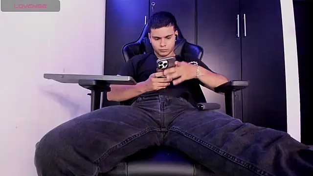 Liam_Mateo Adlı Modelin Web Kamerası Şovu