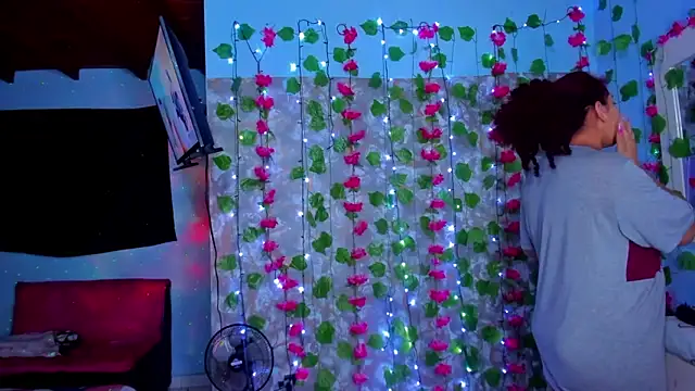 AngelaCoffee: онлайн-секс-чат