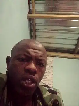 DigCrok 即時 XXX 聊天