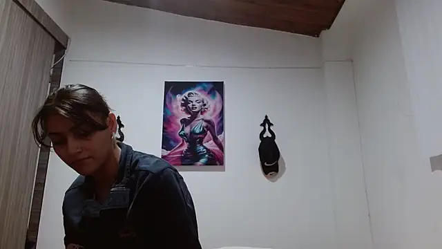 Crystal_Star_ Chat XXX live