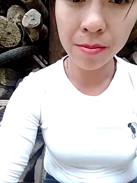 Zara-Lina 在線直播表演