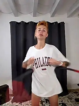 kylie_blck: απευθείας συνομιλία ΧΧΧ