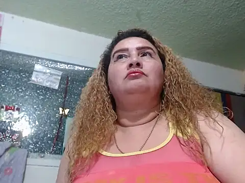 Chat XXX en directo de Perla1981--