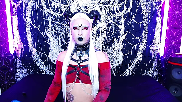 Webkamerová show naomi_satan