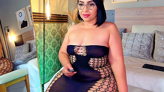 Madissononee Adlı Modelin Canlı XXX Sohbeti