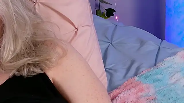 Kaitlyn_WintersのライブXXXチャット